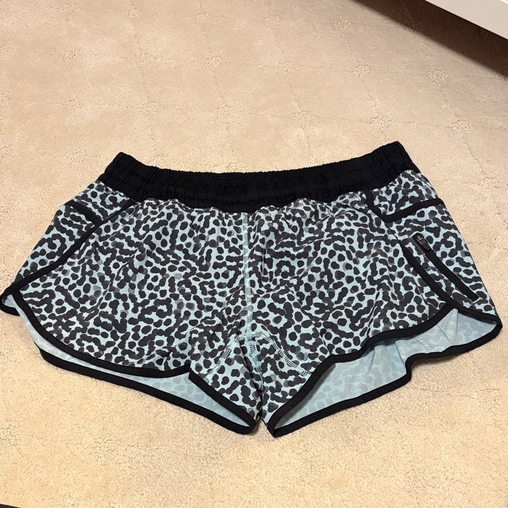 New Vinatge Lululemon Exclusive Aqua Black Polka Dot Print Athletic Shorts Sz 12